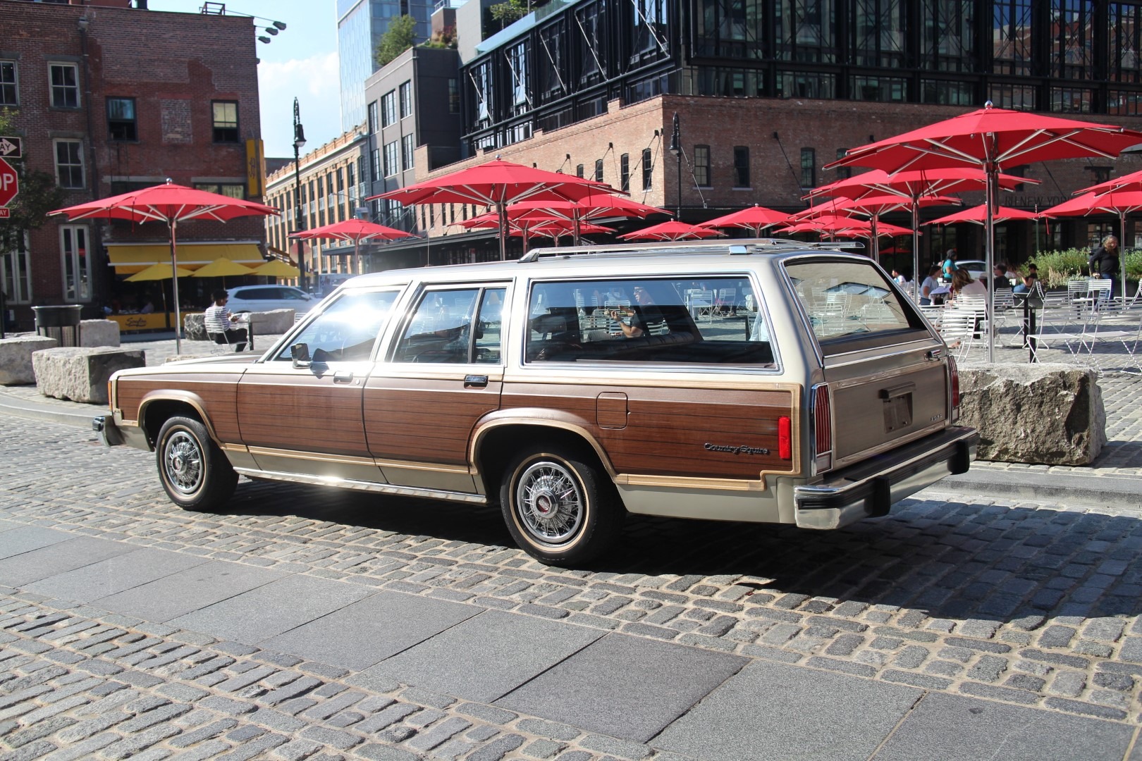 1980 Ford Ltd Country Squire