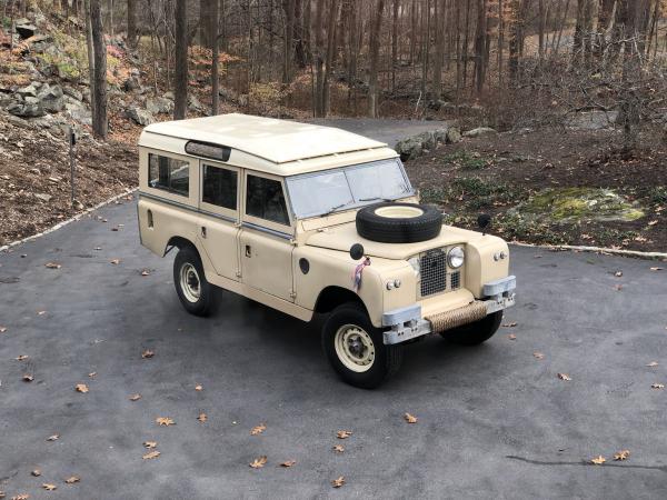 1967-Land-Rover-Series-2a-109-Station-Wagon-(4dr)
