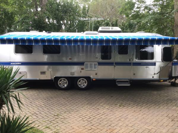 1990-Airstream--Excella-29-ft