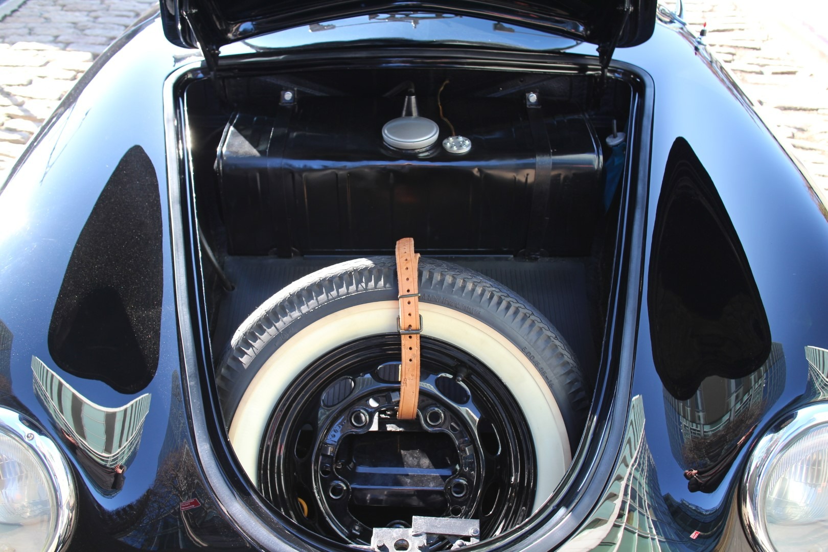 Used-1955-Porsche-356-Continental-Cabrio.jpg
