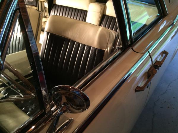 1961-Lincoln--Continental
