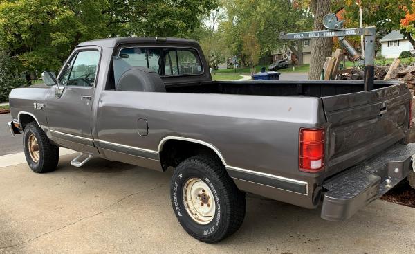 Used-1989-Dodge-RAM-W150