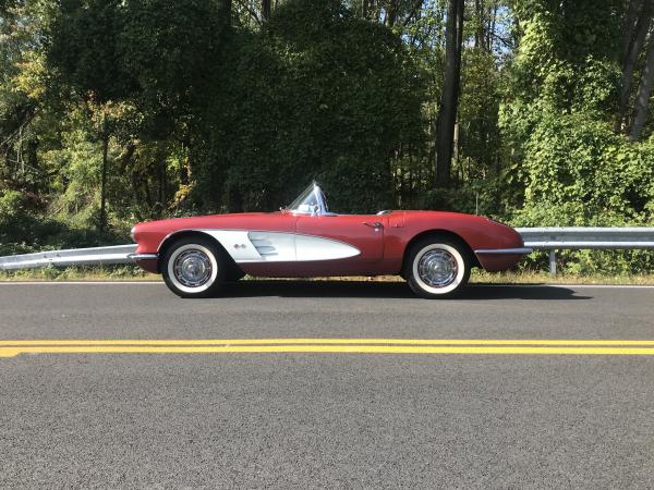 Used-1960-Chevrolet-Corvette-60s-American-Muscle