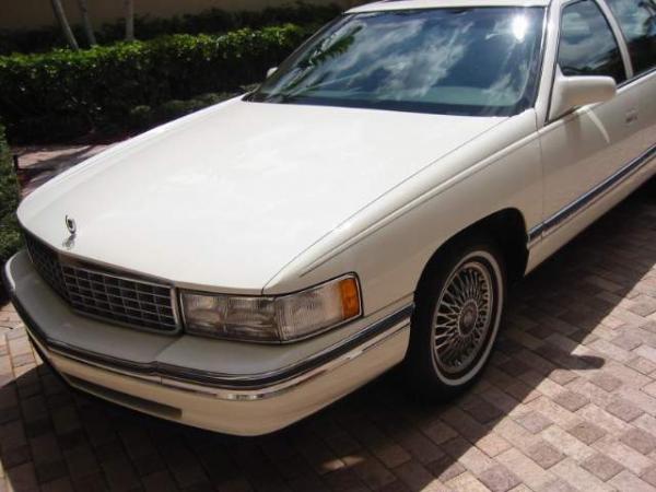 Used-1994-Cadillac-Sedan-deVille-90s-00s-Nondescript