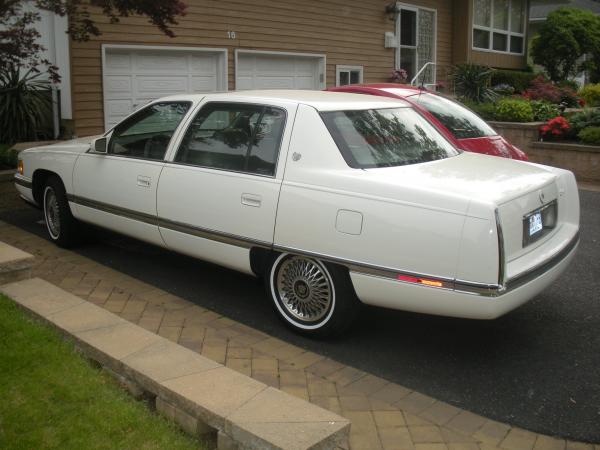 Used-1994-Cadillac-Sedan-deVille-90s-00s-Nondescript