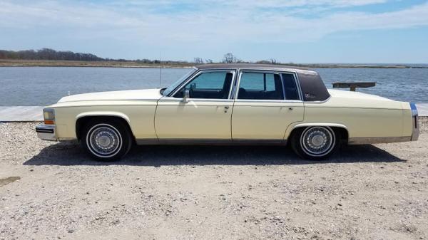 Used-1984-Cadillac-Brougham-dElegance-80s-90s-nondescript-Luxury-Sedan