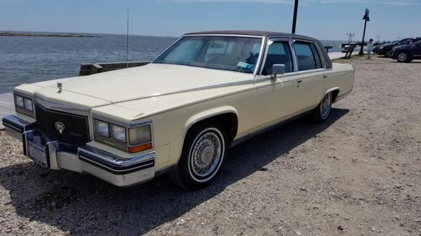 Used-1984-Cadillac-Brougham-dElegance-80s-90s-nondescript-Luxury-Sedan