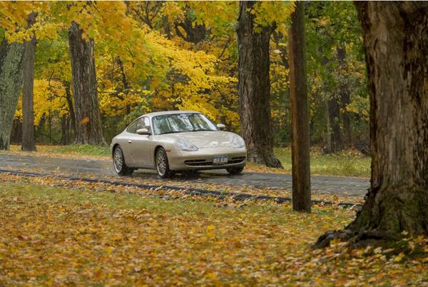 Used-1999-Porsche-911-90s-00s-Sportscar-European-German