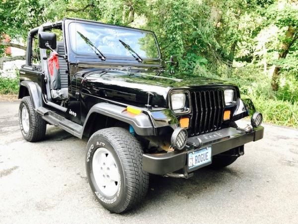 Used-1993-Jeep-Wrangler-90s-00s-Offroad-SUV