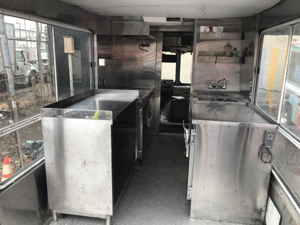 Used-1999-Grumman-Step-Van-Food-Truck
