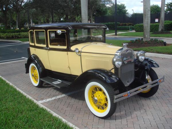 Used-1930-Ford-Model-A-DeLuxe-Town-Sedan-30s-American
