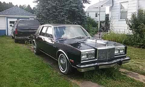 Used-1983-Chrysler-New-Yorker-5th-Ave-80s-90s-nondescript-American-Luxury-Boxy