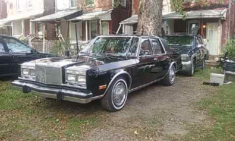 Used-1983-Chrysler-New-Yorker-5th-Ave-80s-90s-nondescript-American-Luxury-Boxy