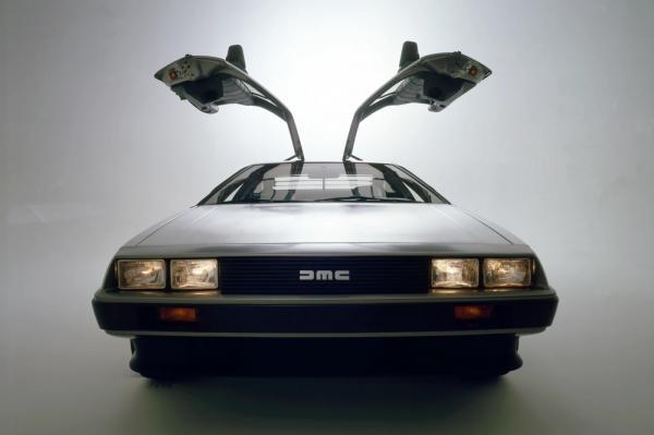 1981-DeLorean-DMC-12