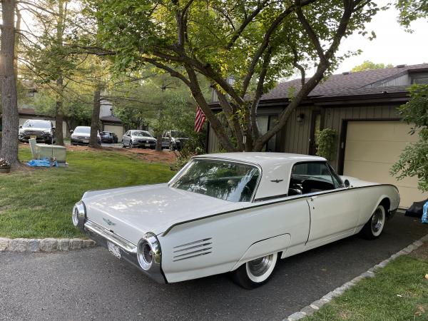 1961-Ford-Thunderbird