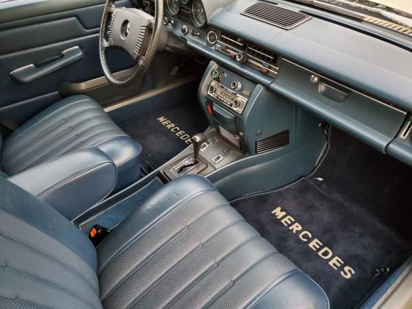 1974-Mercedes--240D
