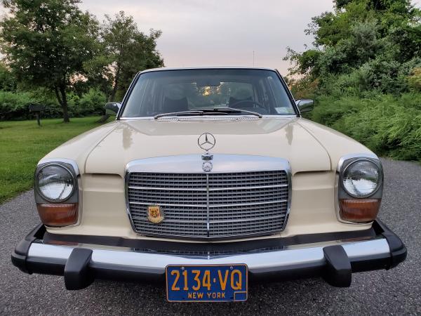 Used-1974-Mercedes-Benz-240D