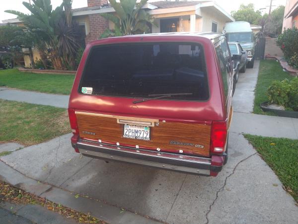 1989-Dodge-Caravan