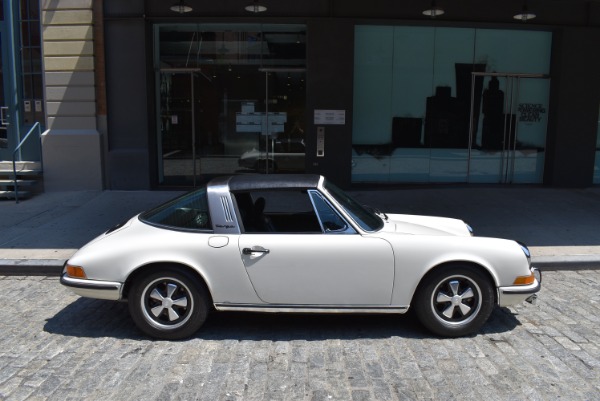 Used-1972-Porsche-911T-Targa