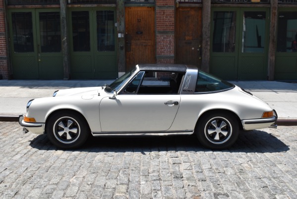 Used-1972-Porsche-911T-Targa