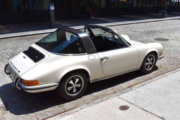 Used-1972-Porsche-911T-Targa