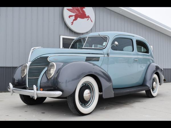 1939-Ford--Standard