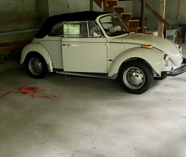 1979-Volkswagon-Beetle-convertible