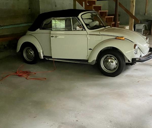 1979-Volkswagon-Beetle-convertible