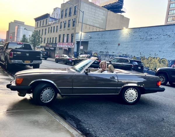 1989-Mercedes-Benz-560-SL