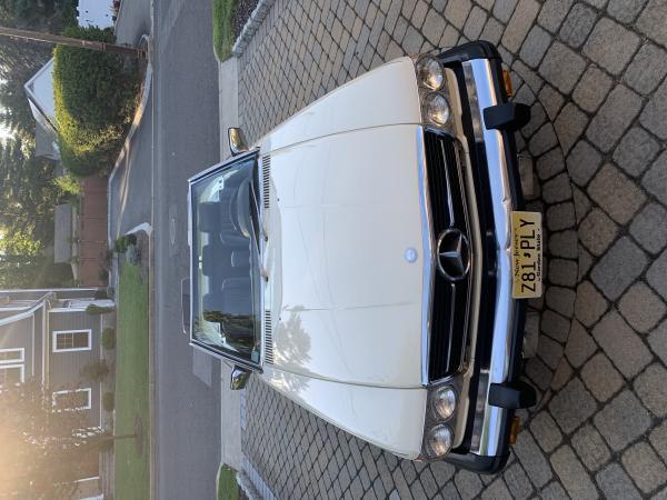 1986-Mercedes-Benz-560-SL