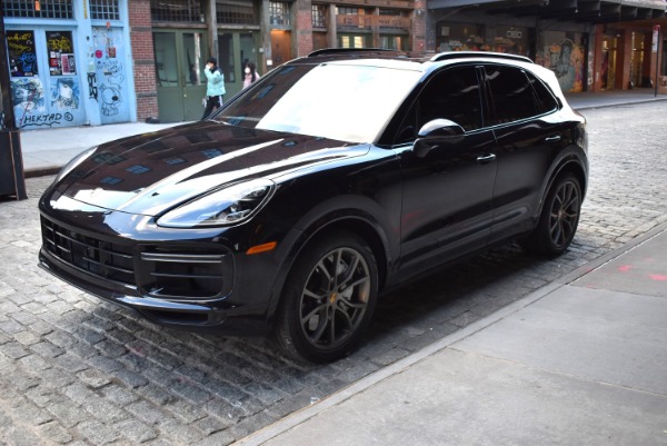 Used-2019-Porsche-Cayenne-Turbo