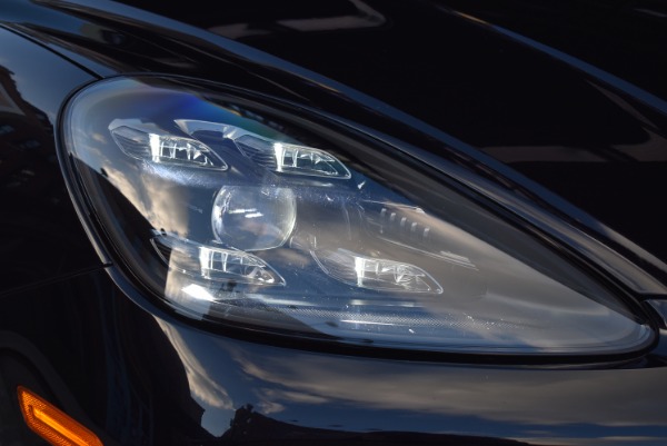 Used-2019-Porsche-Cayenne-Turbo
