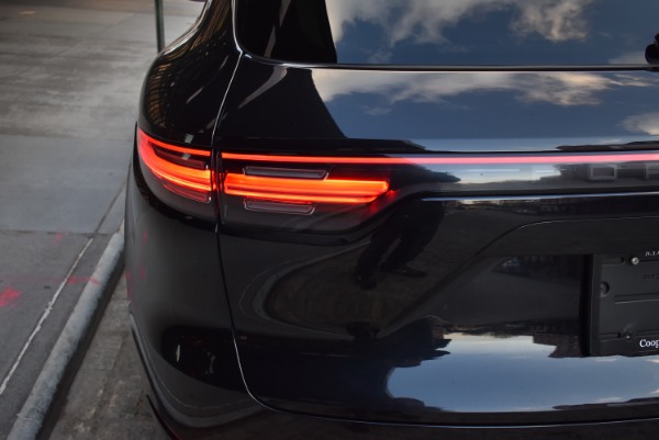 Used-2019-Porsche-Cayenne-Turbo