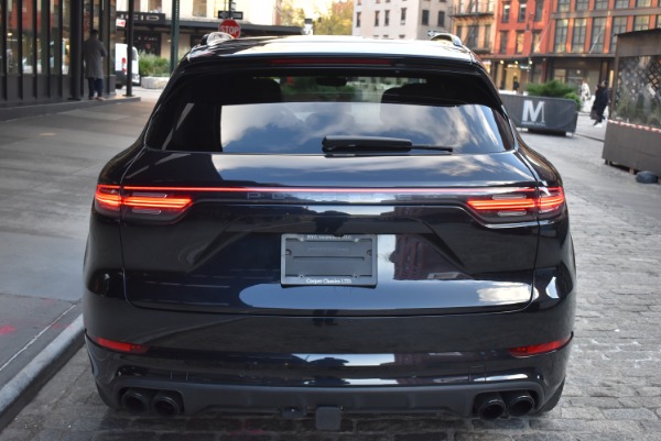 Used-2019-Porsche-Cayenne-Turbo