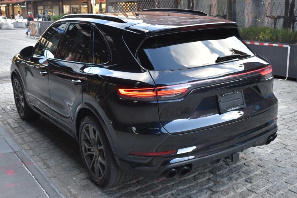Used-2019-Porsche-Cayenne-Turbo