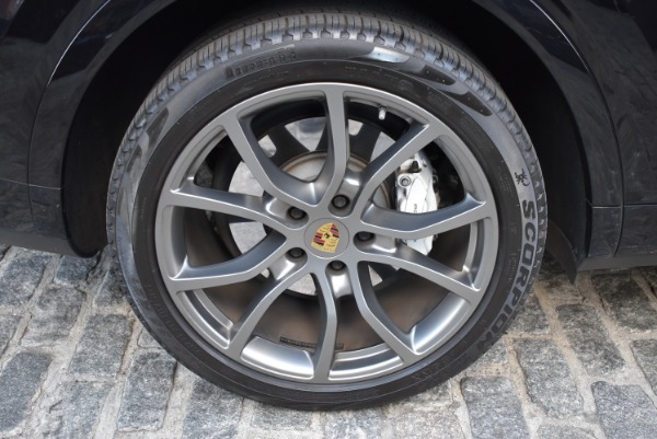 Used-2019-Porsche-Cayenne-Turbo