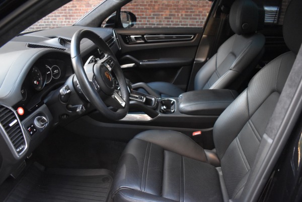 Used-2019-Porsche-Cayenne-Turbo