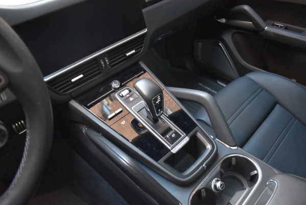 Used-2019-Porsche-Cayenne-Turbo