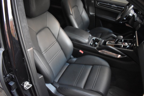 Used-2019-Porsche-Cayenne-Turbo