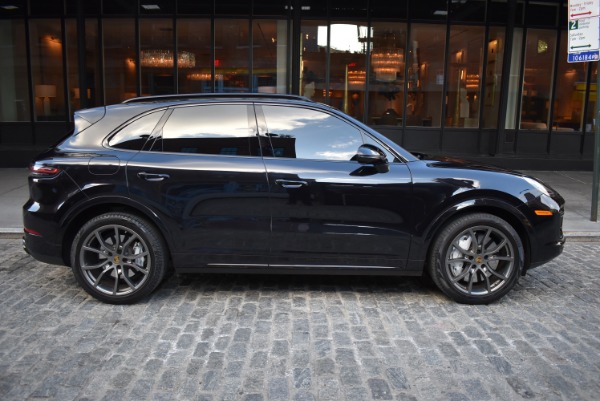 Used-2019-Porsche-Cayenne-Turbo