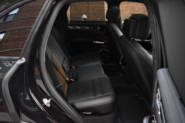 Used-2019-Porsche-Cayenne-Turbo