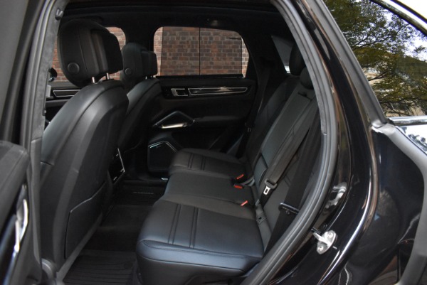 Used-2019-Porsche-Cayenne-Turbo