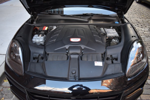 Used-2019-Porsche-Cayenne-Turbo