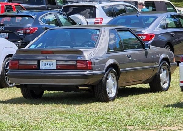 1990-Ford-Mustang-LX