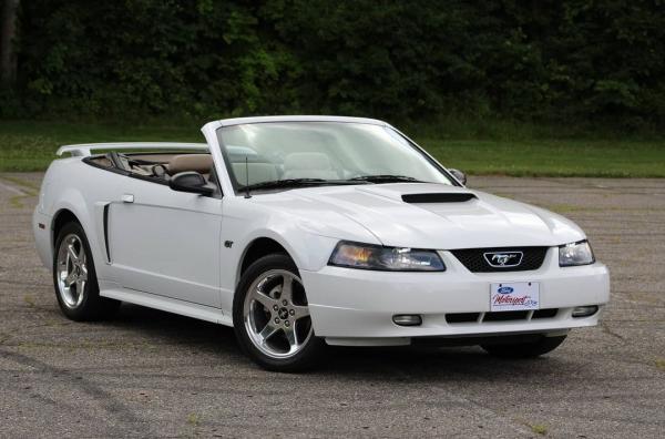 2003-Ford-Mustang-GT