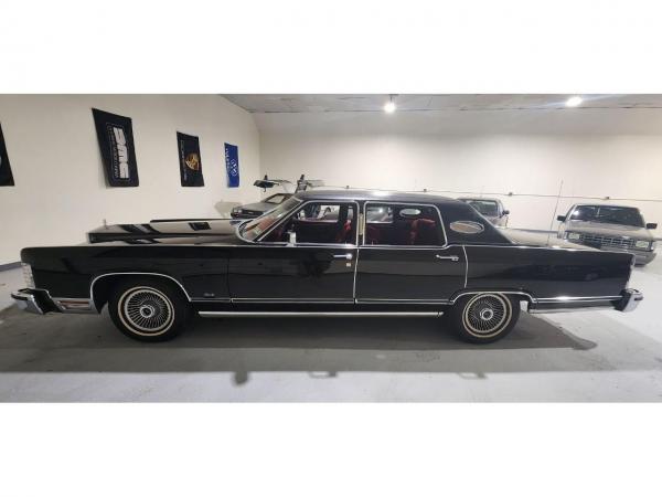 1978-Lincoln--Continental-Town-Car