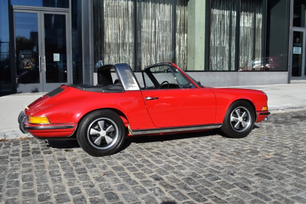 Used-1969-Porsche-911-S-Factory-Soft-Window-Targa