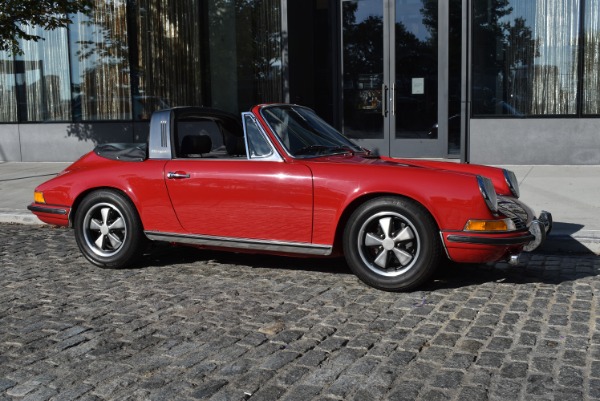 Used-1969-Porsche-911-S-Factory-Soft-Window-Targa