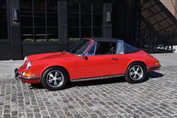 Used-1969-Porsche-911-S-Factory-Soft-Window-Targa