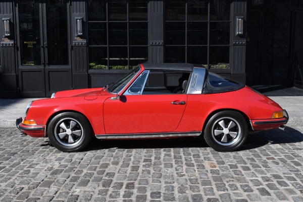 Used-1969-Porsche-911-S-Factory-Soft-Window-Targa